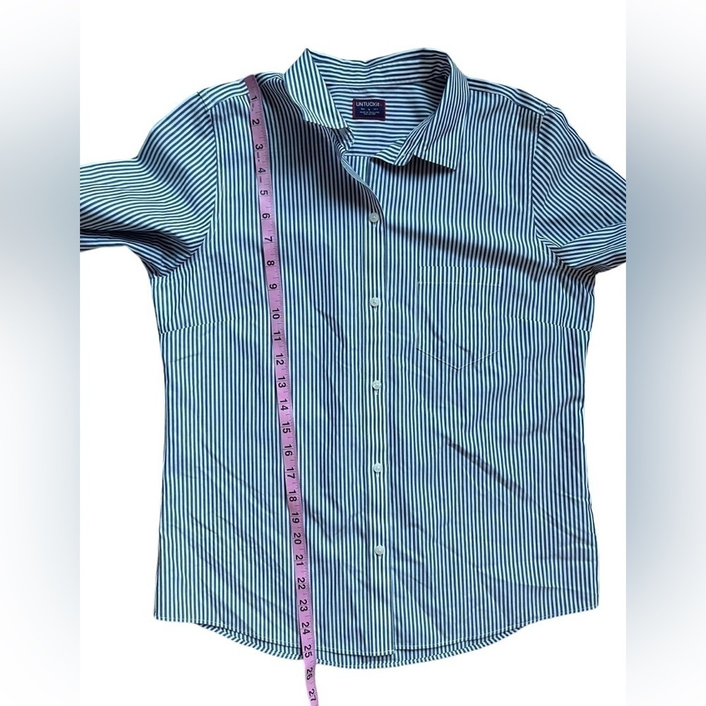 UNTUCKit Blue & White Striped Button Down Shirt 100% Cottn size 6 - Picture 8 of 10